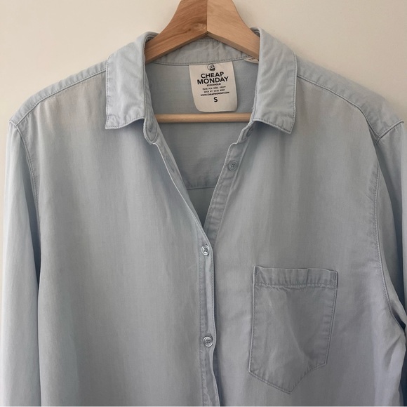 Oversized Tie-Up Light Wash Denim Shirt by Cheap Monday Size Small - Picture 3 of 10